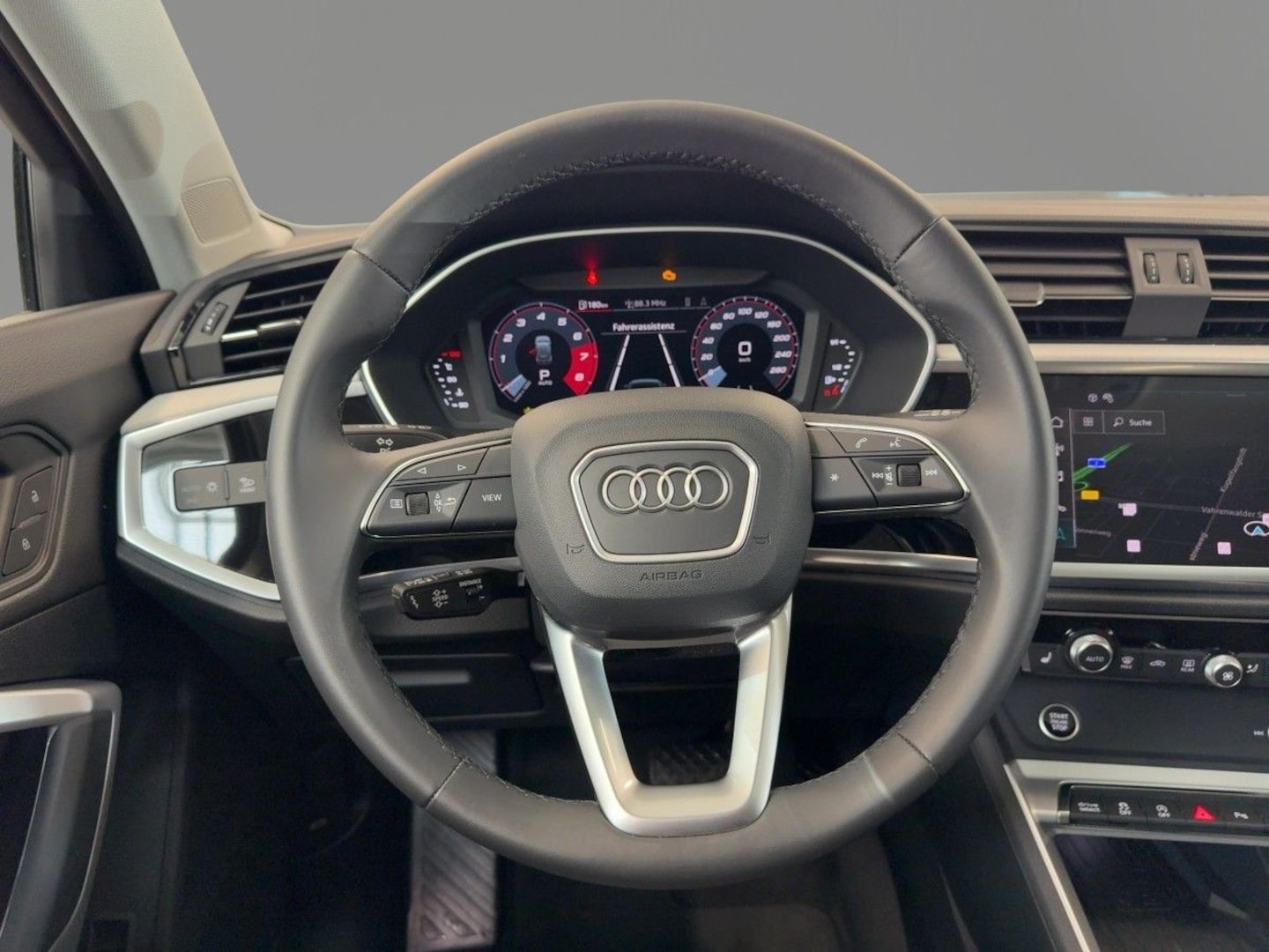 Bild über Audi Q3 advanced 35 TFSI S tronic - für weitere Informationen kontaktieren Sie den Audi Partner