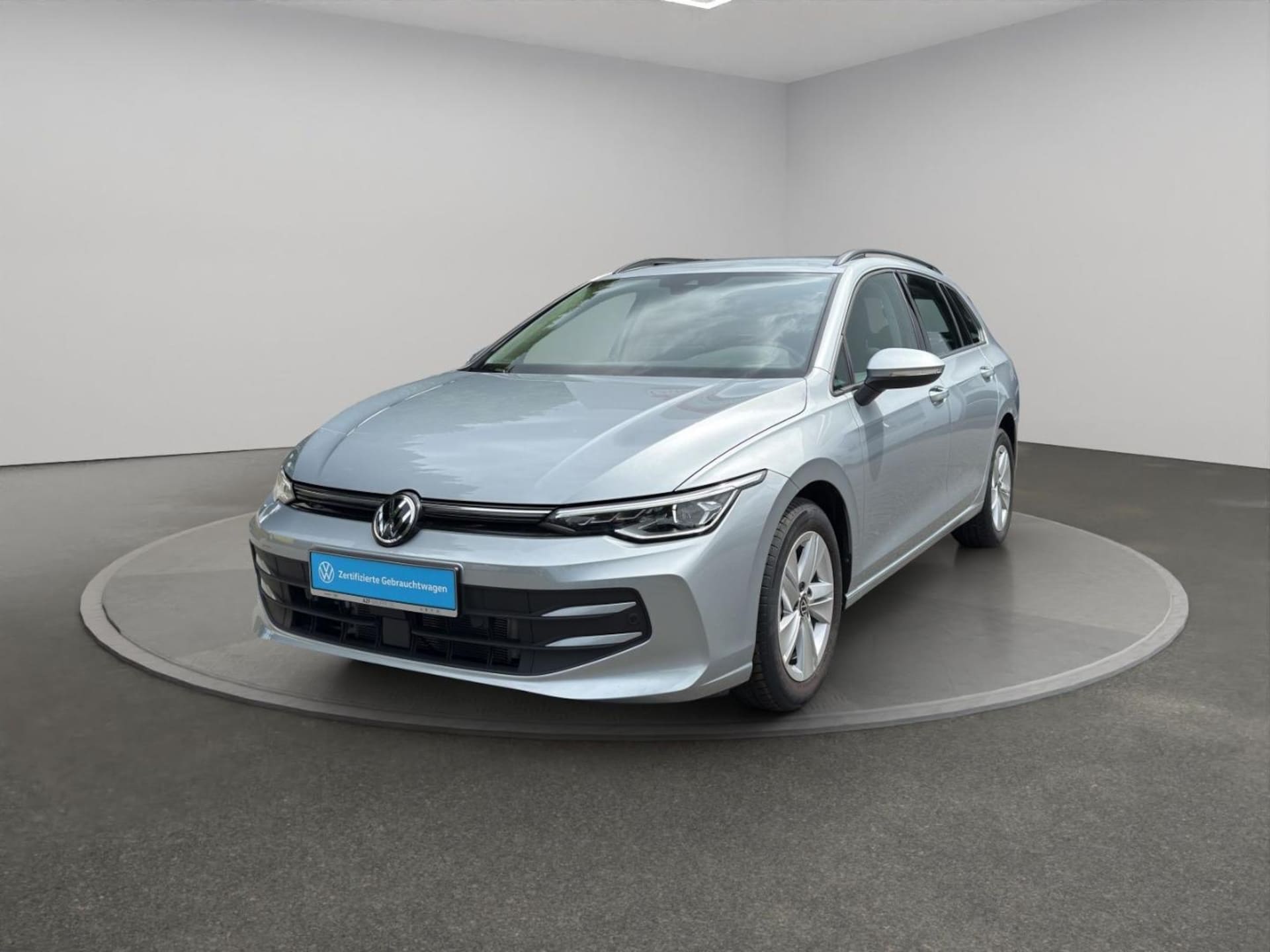 Volkswagen Golf Variant Life