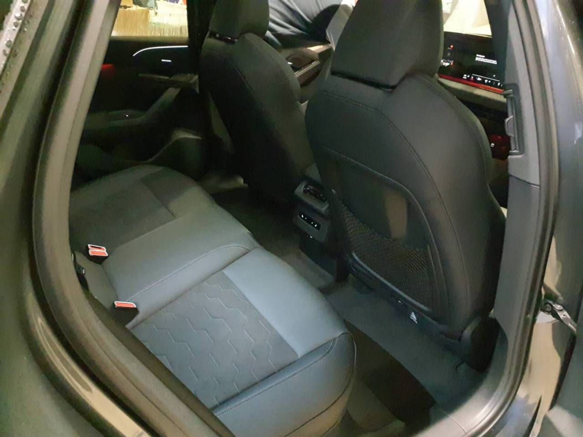 Audi A6 Avant e-tron edition one