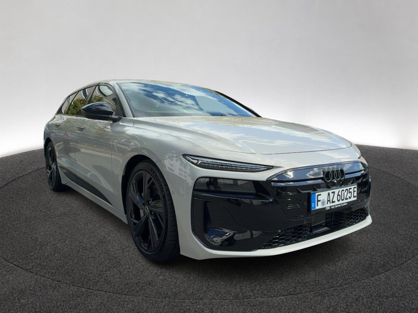 Bild über Audi A6 Avant e-tron S line business e-tron quattro 315 kW - für weitere Informationen kontaktieren Sie den Audi Partner