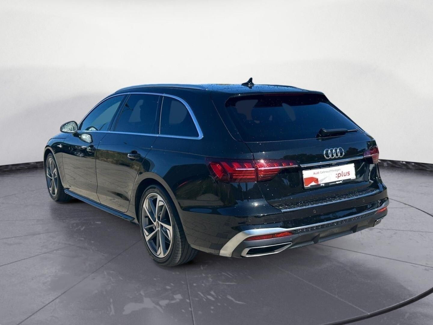 Bild über Audi A4 Avant S line 40 TFSI S tronic - für weitere Informationen kontaktieren Sie den Audi Partner