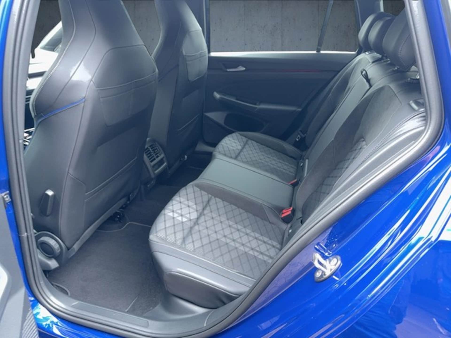 Volkswagen Golf Variant R-Line