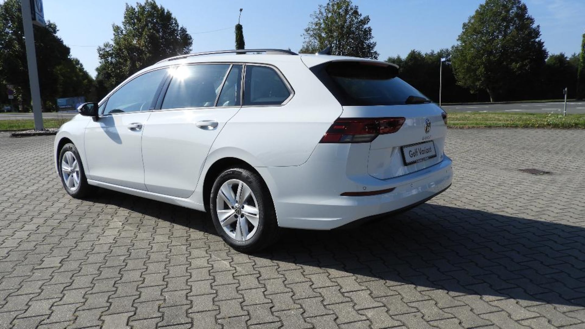 Volkswagen Golf Variant Life