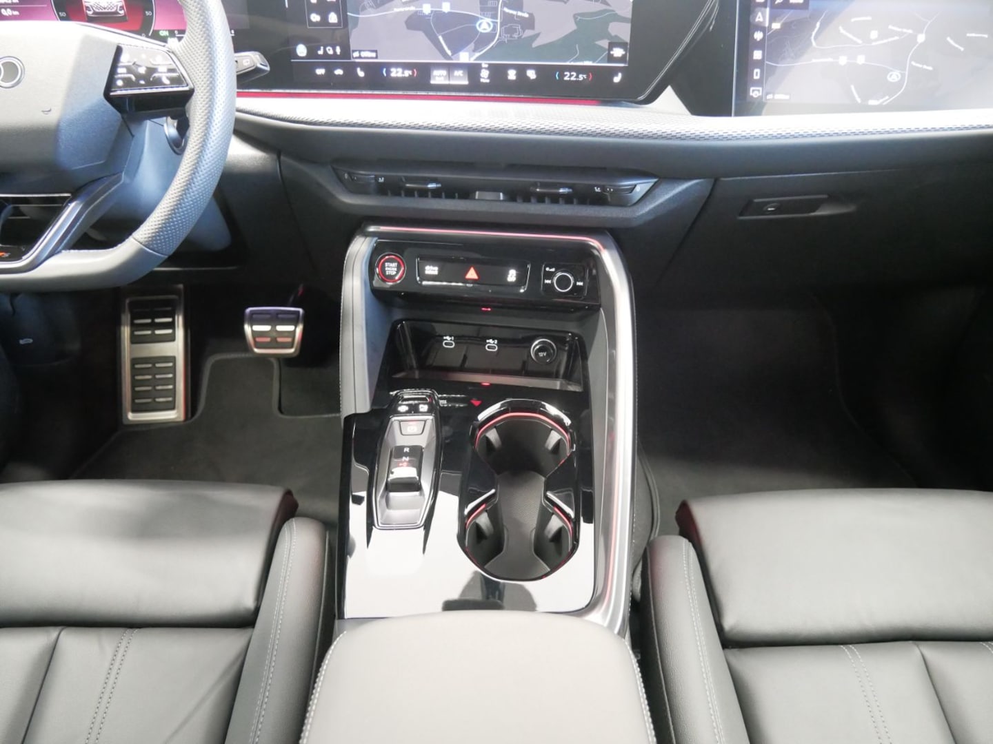 Bild über Audi Q5 SUV TDI quattro 150 kW S tronic - für weitere Informationen kontaktieren Sie den Audi Partner