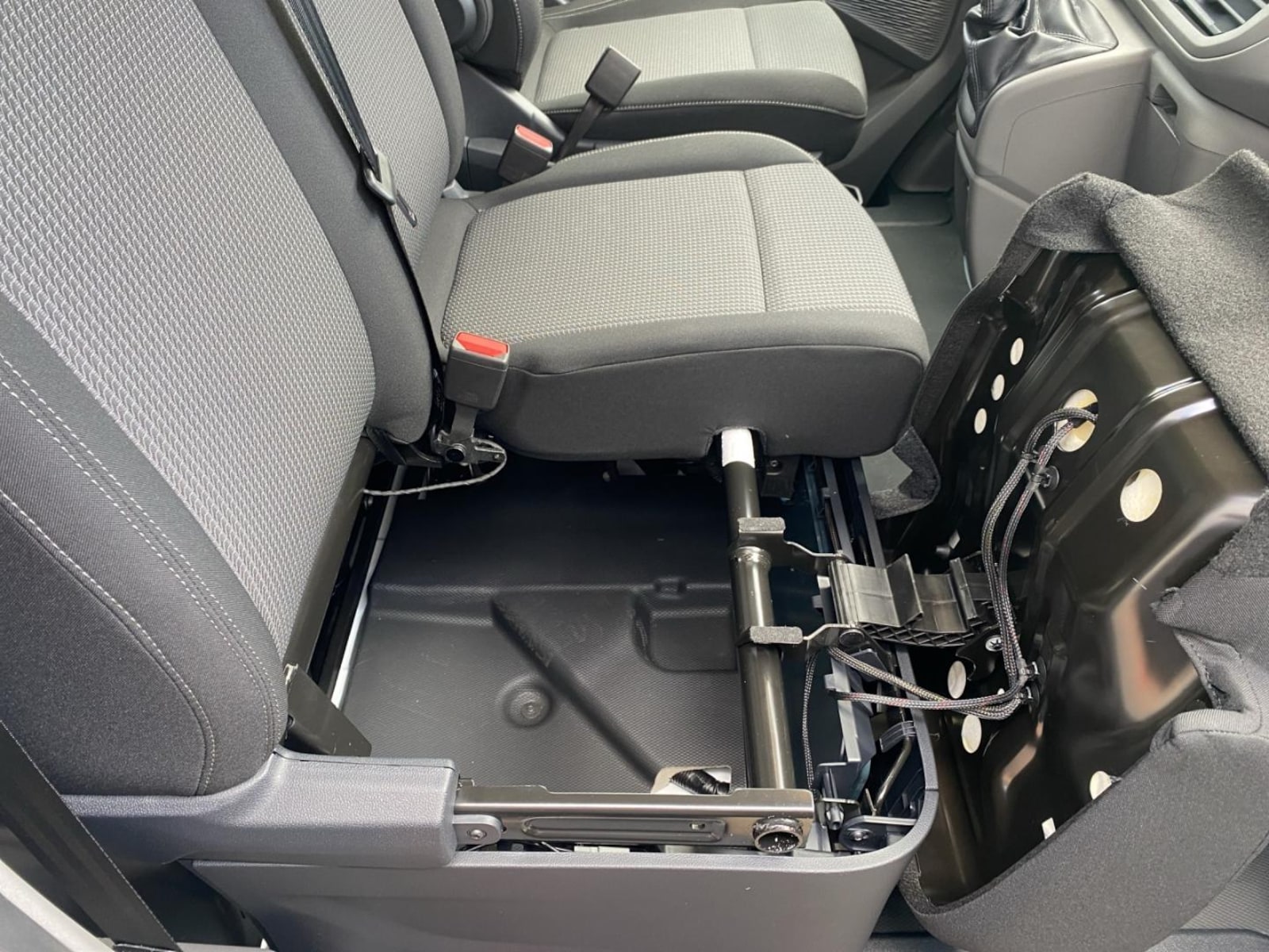 Volkswagen Transporter Kasten langer Radstand – Bild 16