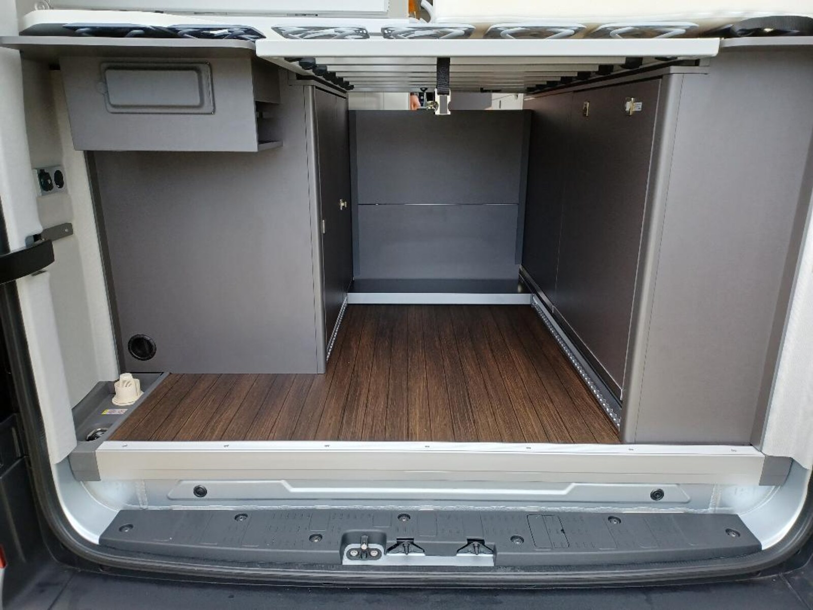 Volkswagen Grand California 600 – Bild 7