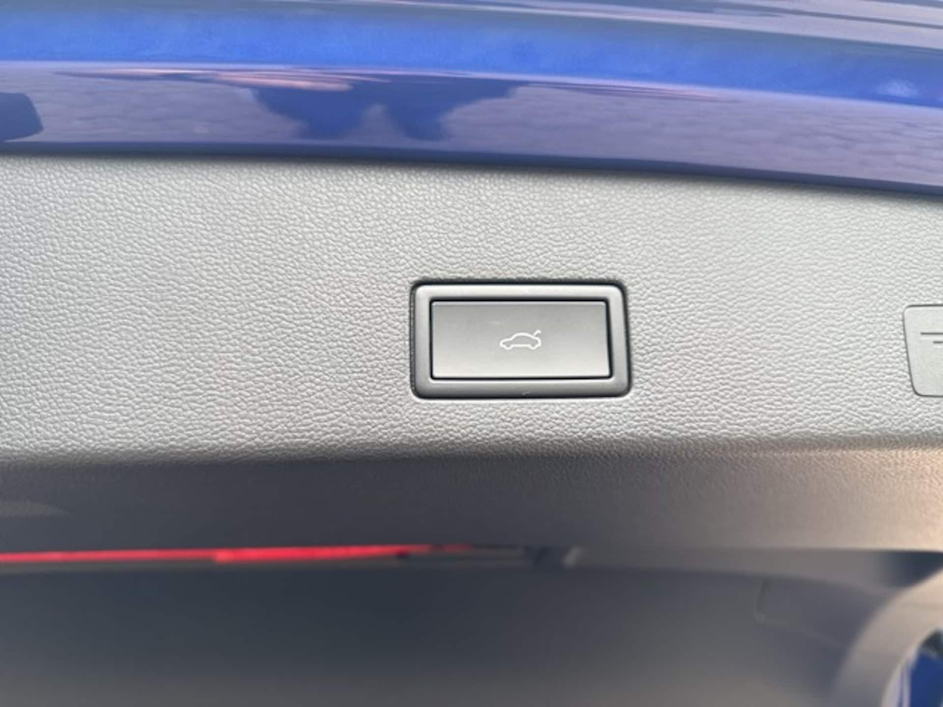 Volkswagen Golf Variant R-Line