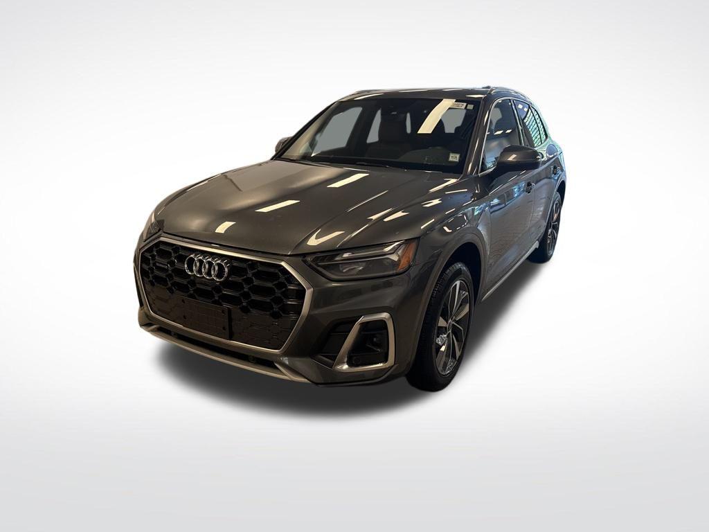 2023 Audi Q5 45 Premium Plus's photo