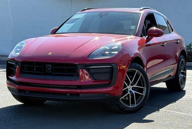 Photo of 2025 Porsche Macan 