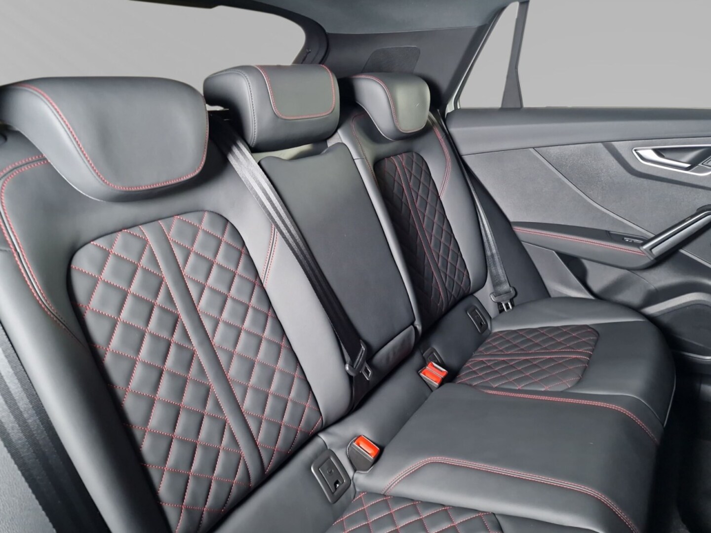 Bild über Audi Q2 S line 35 TFSI S tronic - für weitere Informationen kontaktieren Sie den Audi Partner