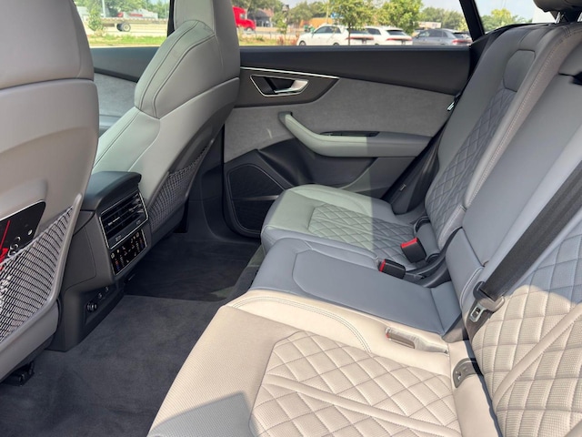 2026 Audi SQ8 Premium Plus - Photo 35
