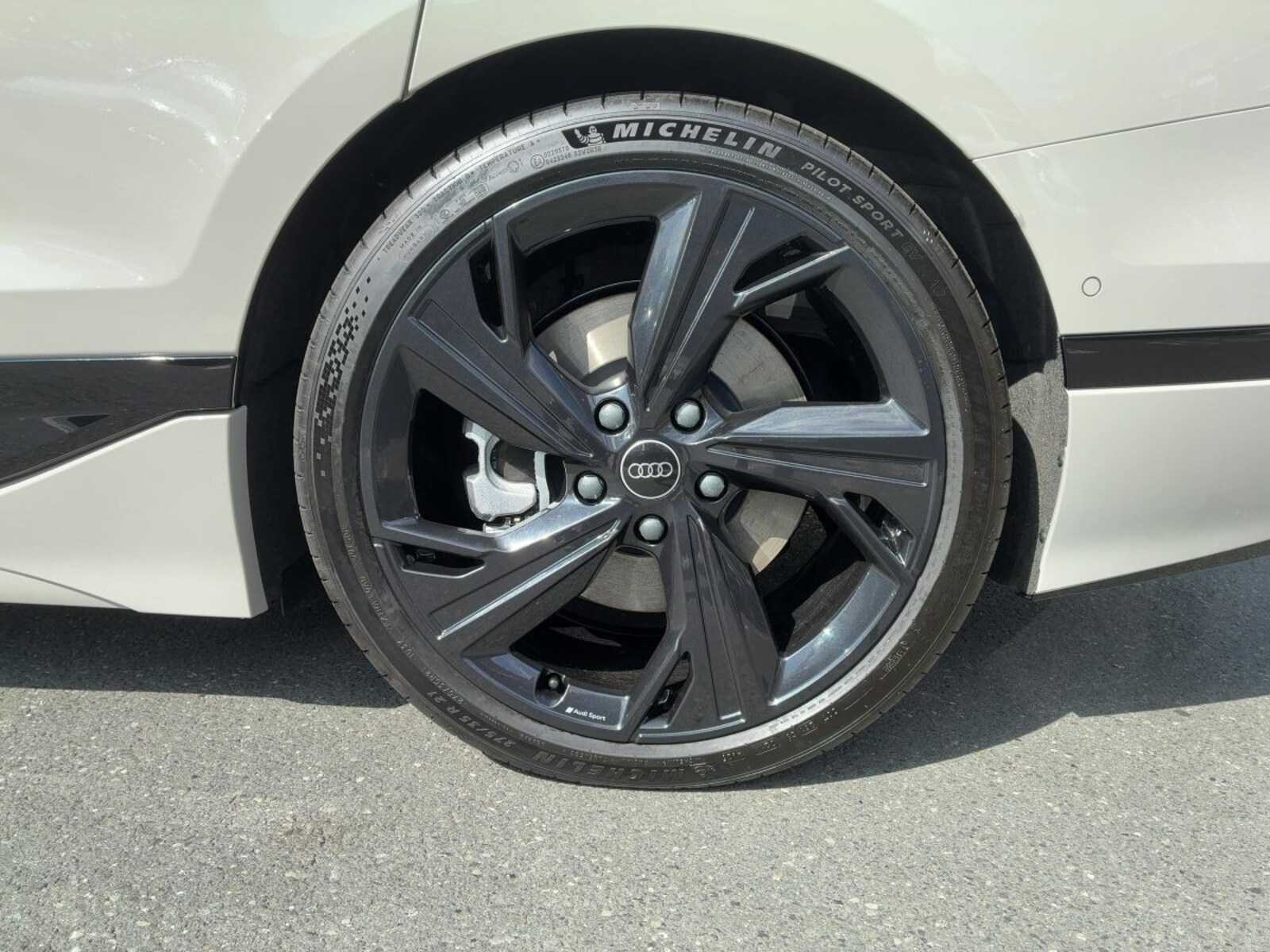 Audi A6 Avant e-tron – Bild 11