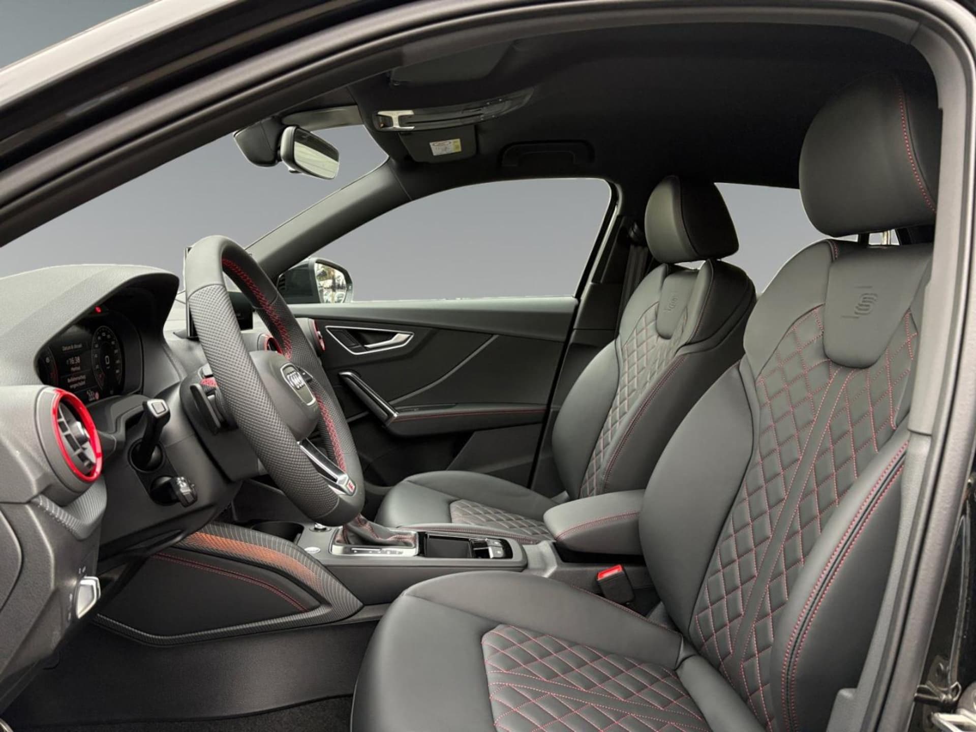 Audi Q2 S line