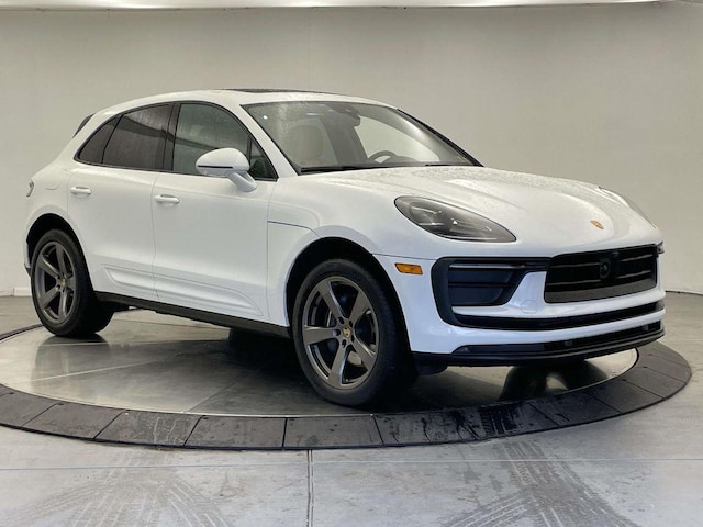 2025 Porsche Macan Base - Photo 9