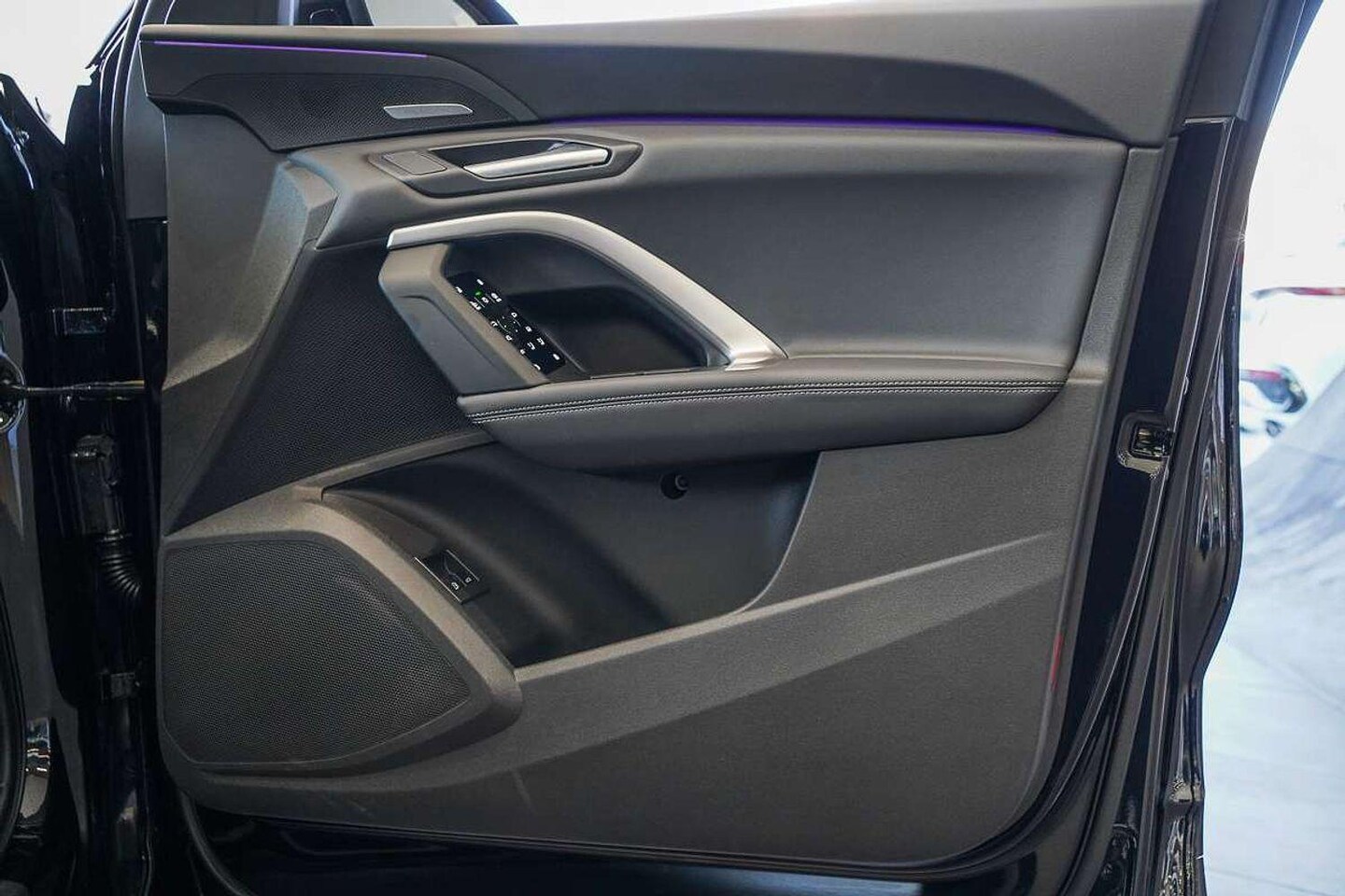 Image about Audi Q5 SUV e-hybrid quattro S tronic