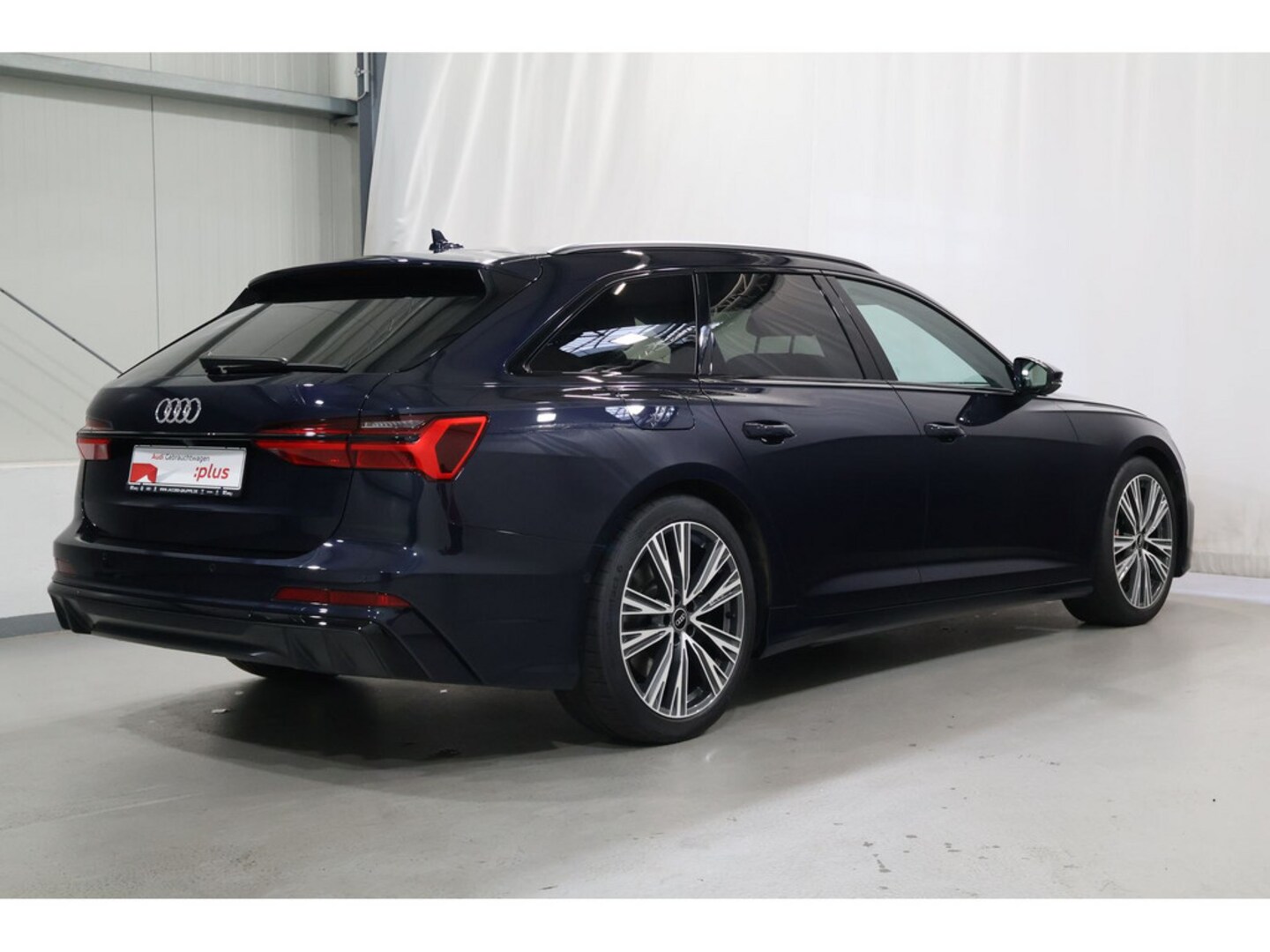 Bild über Audi S6 Avant TDI quattro tiptronic - für weitere Informationen kontaktieren Sie den Audi Partner