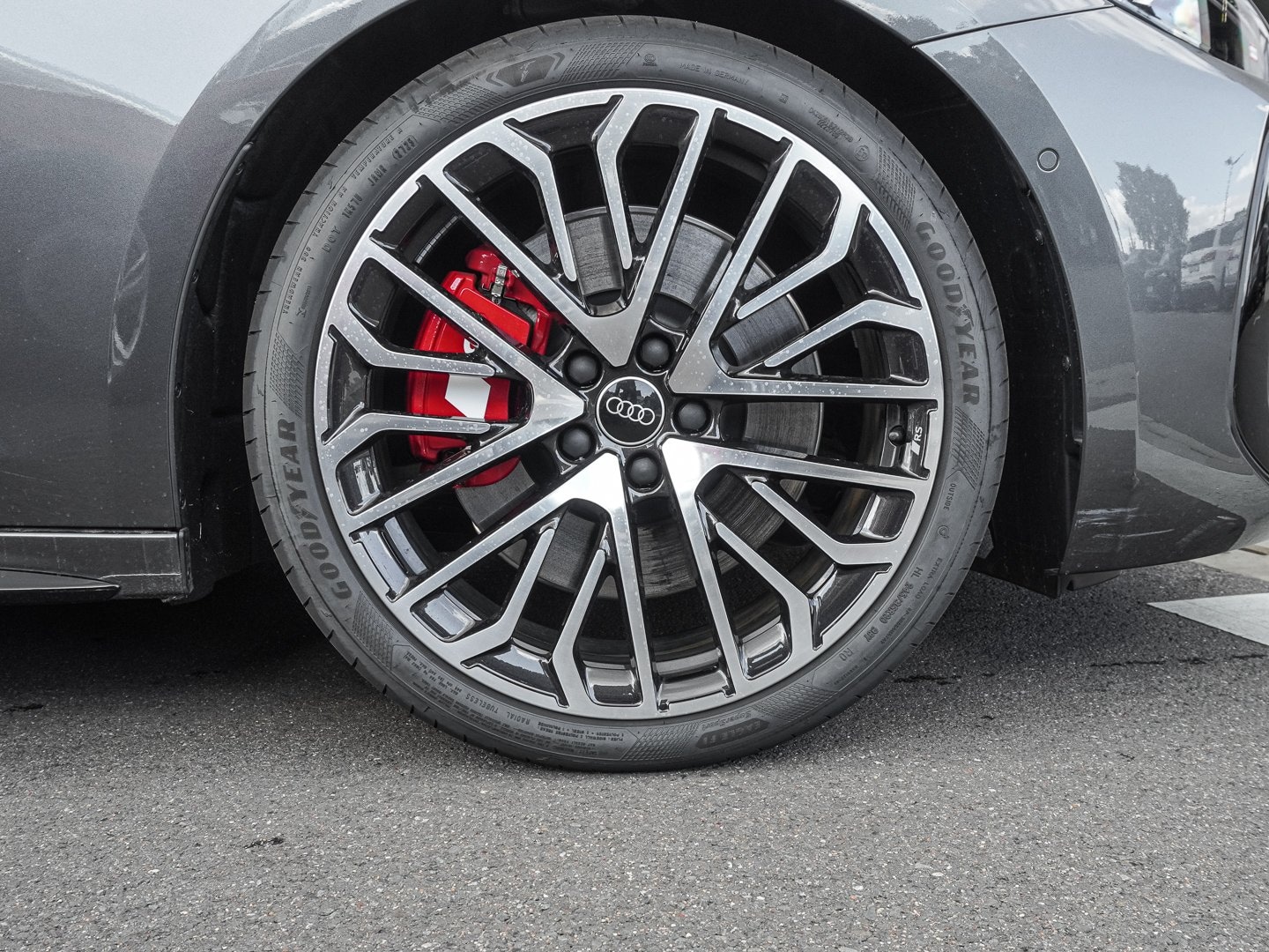 Bild über Audi S5 Avant TFSI 270 kW S tronic - für weitere Informationen kontaktieren Sie den Audi Partner