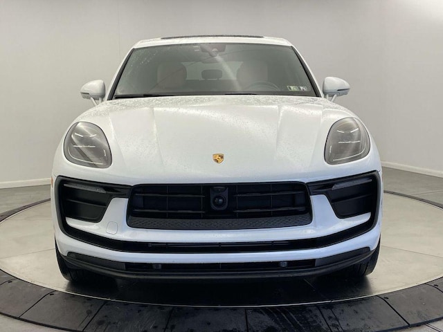 2025 Porsche Macan Base - Photo 10