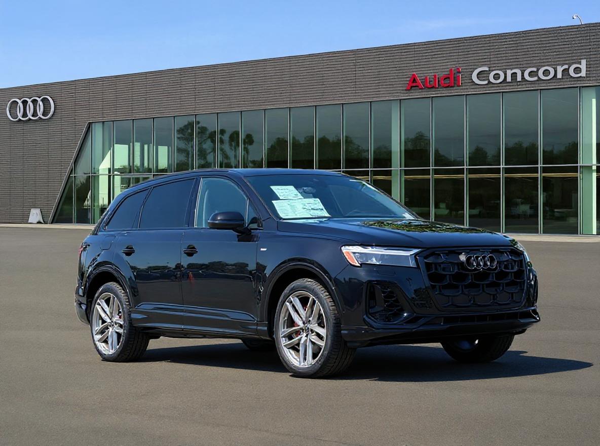 2026 Audi Q7 55 Prestige quattro Tiptronic's photo
