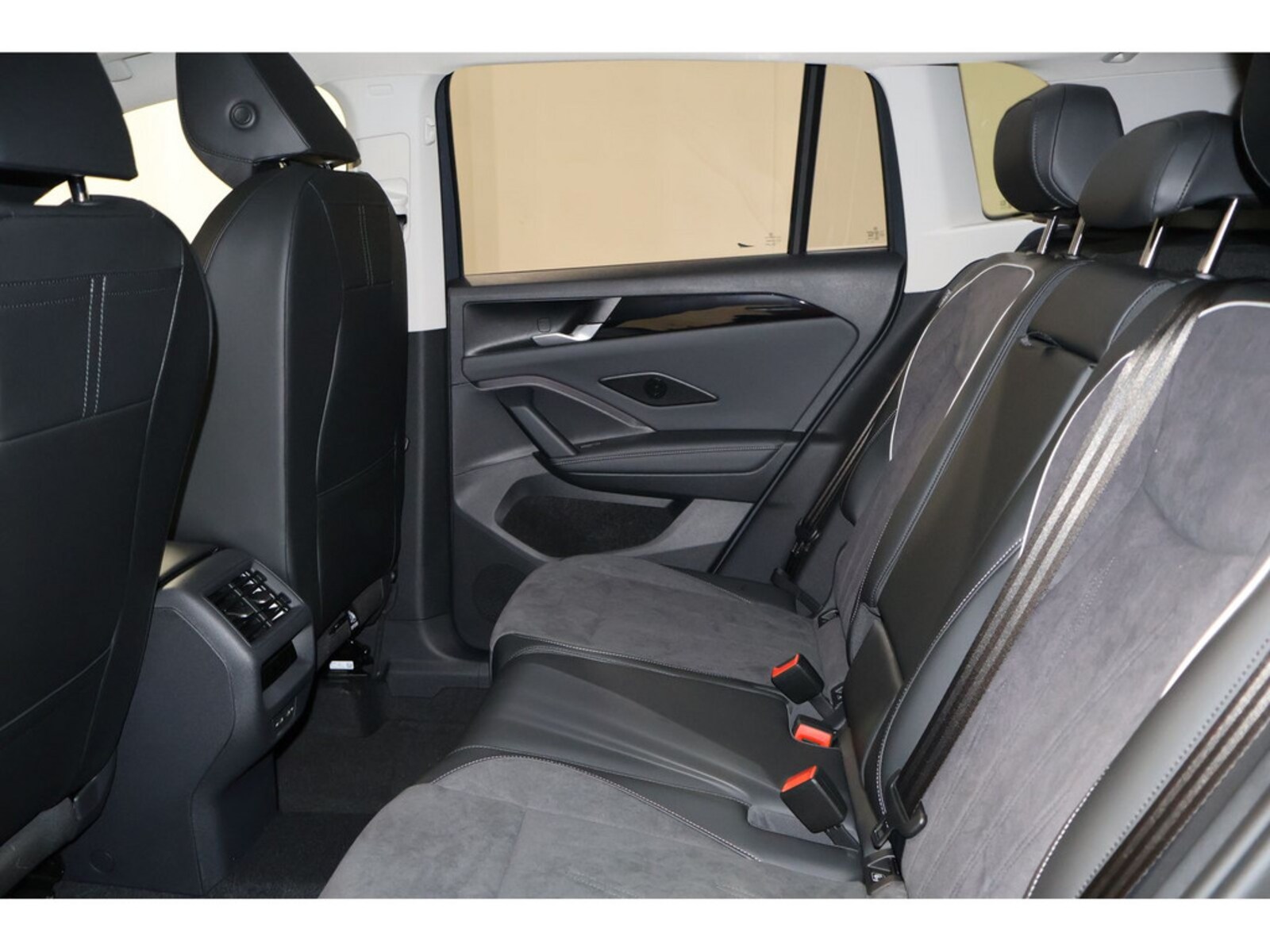 Volkswagen Tiguan – Bild 13