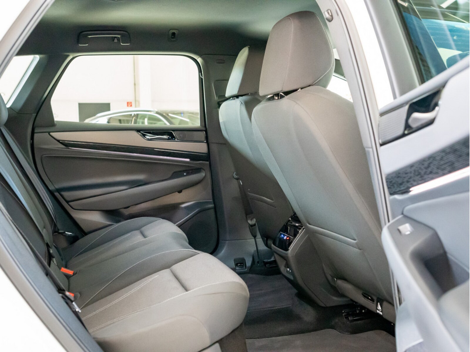 Volkswagen ID.7 Tourer – Bild 8