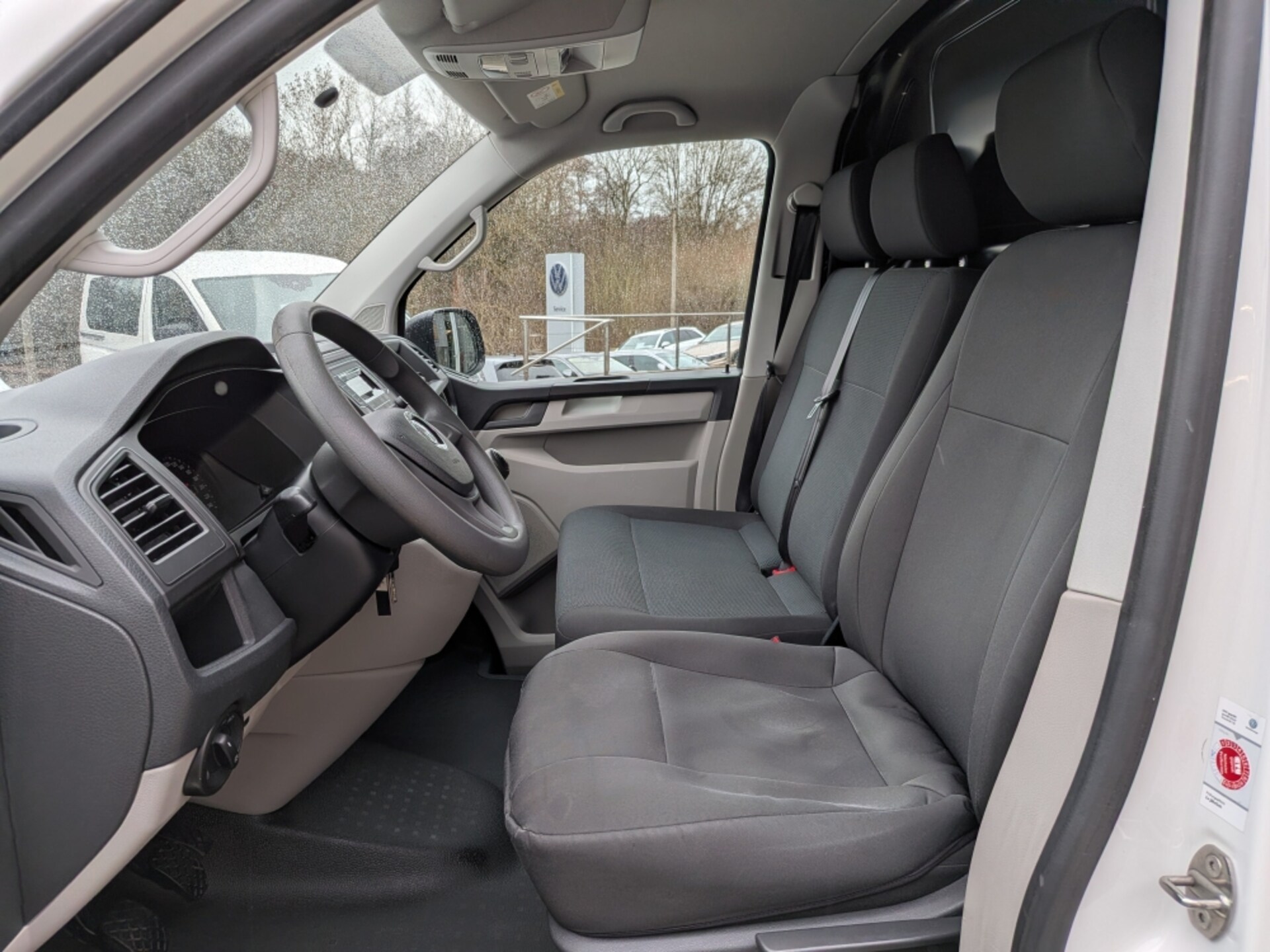 Volkswagen T6 Transporter Kasten langer Radstand