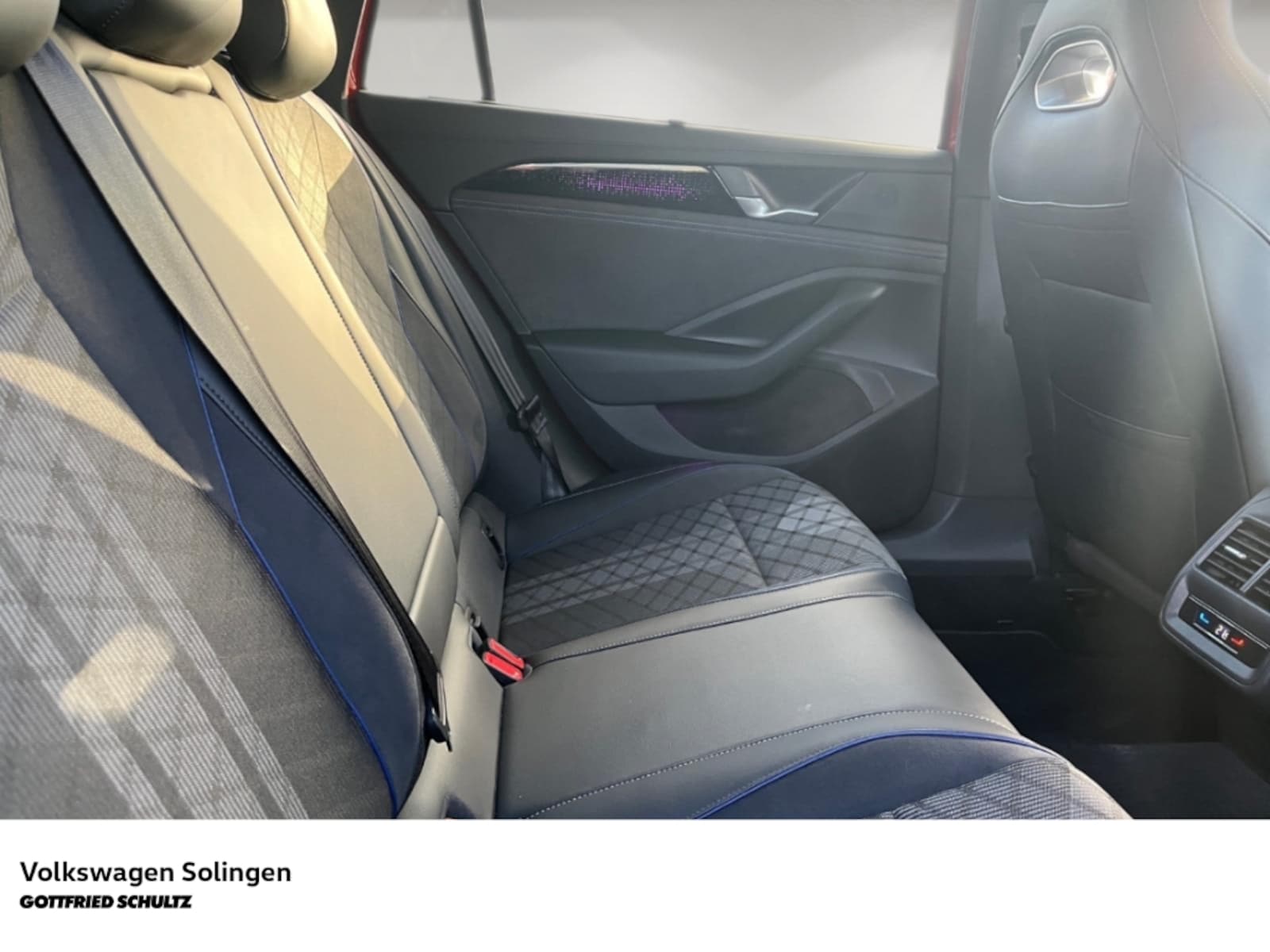 Volkswagen Passat – Bild 6