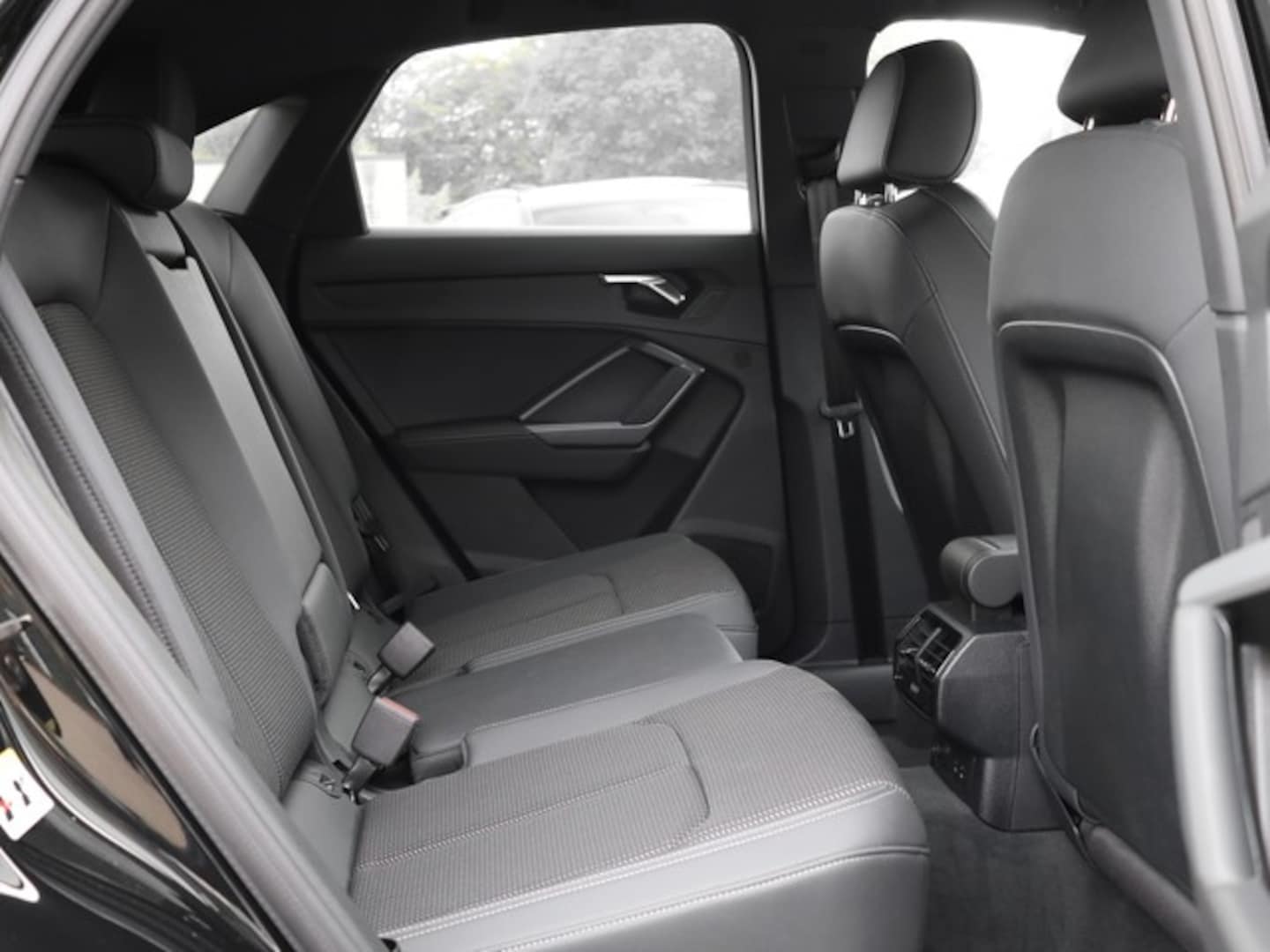 Bild über Audi Q3 Sportback S line 35 TFSI S tronic - für weitere Informationen kontaktieren Sie den Audi Partner