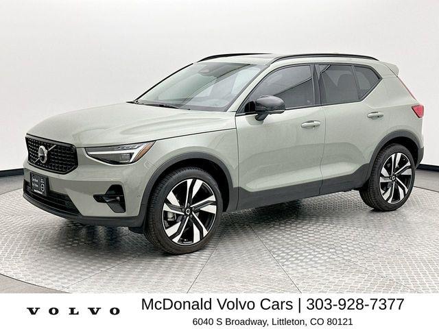 2025 Volvo XC40
