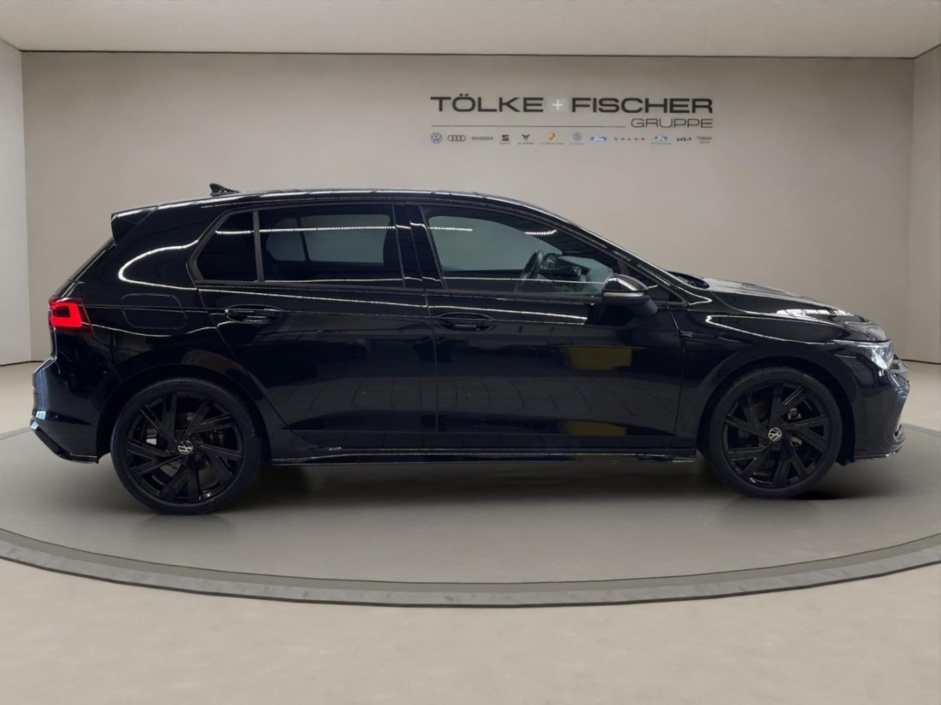 Volkswagen Golf R-Line