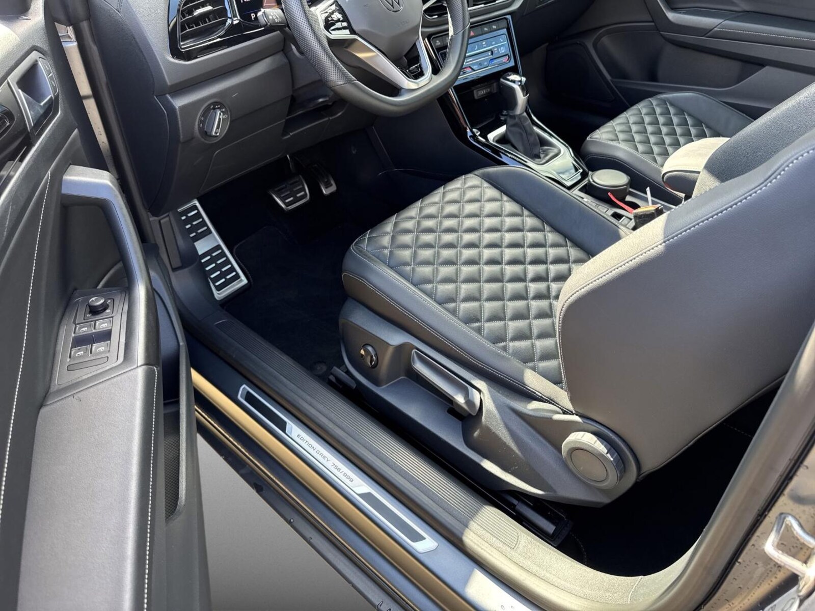 Volkswagen T-Roc Cabriolet – Bild 11