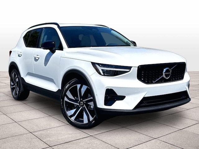 2026 Volvo XC40