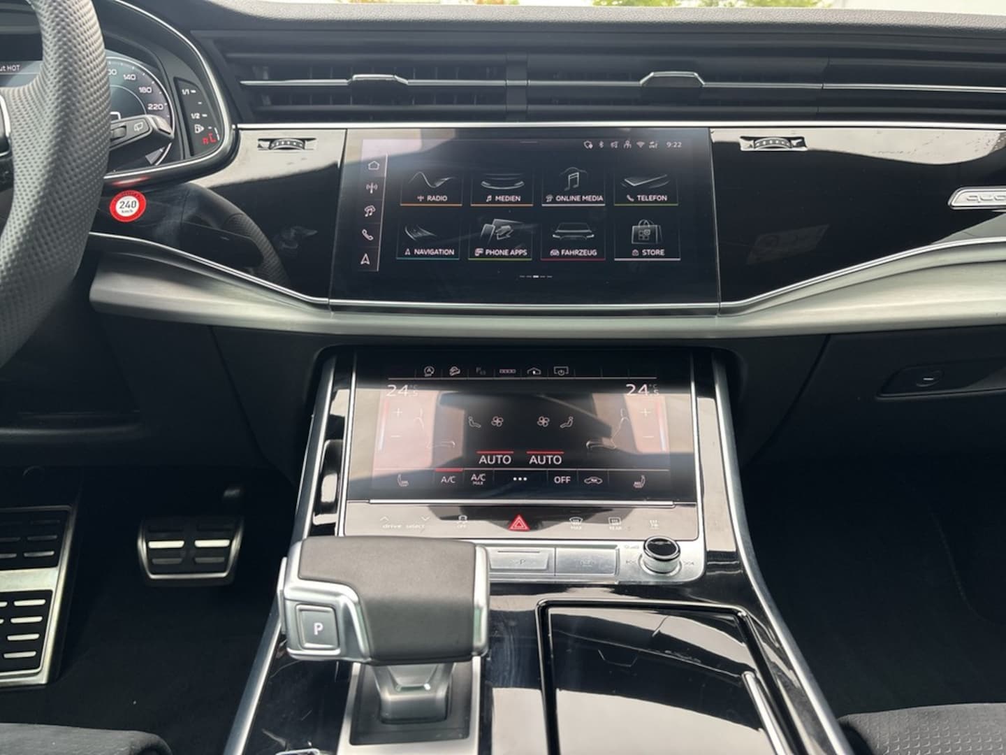 Bild über Audi Q8 SUV 55 TFSI quattro tiptronic - für weitere Informationen kontaktieren Sie den Audi Partner