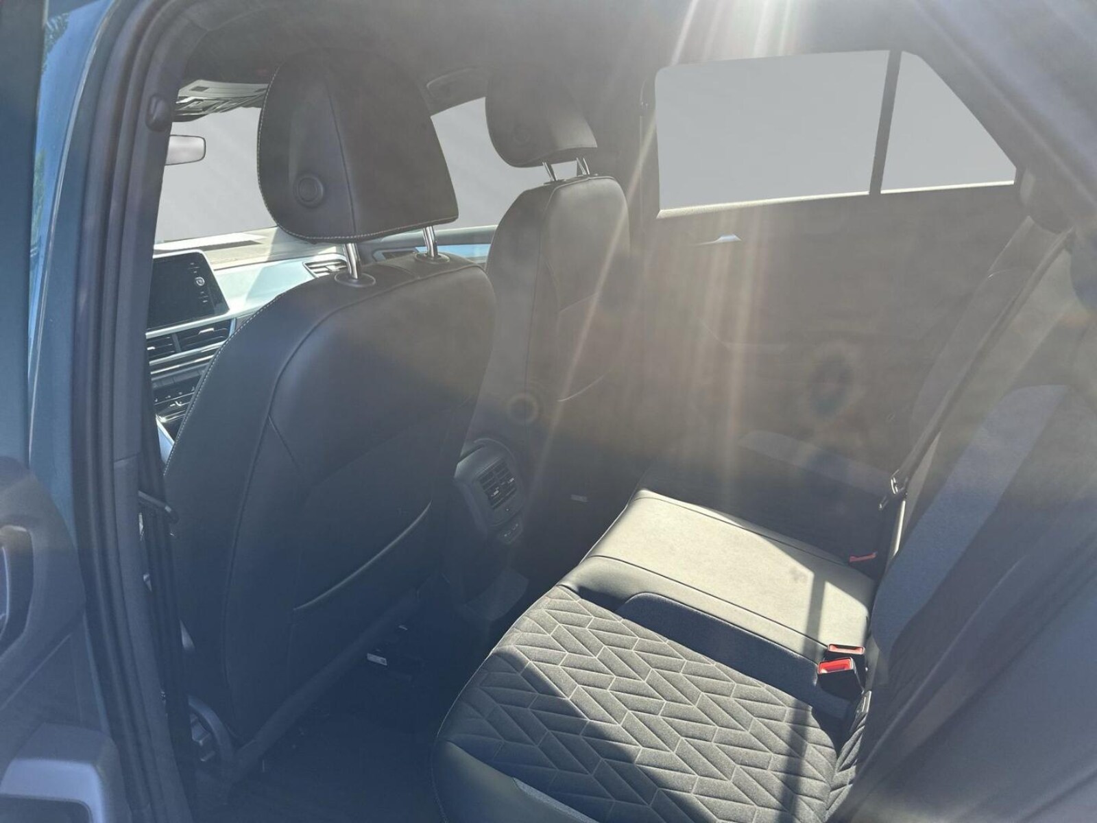 Volkswagen T-Roc – Bild 10