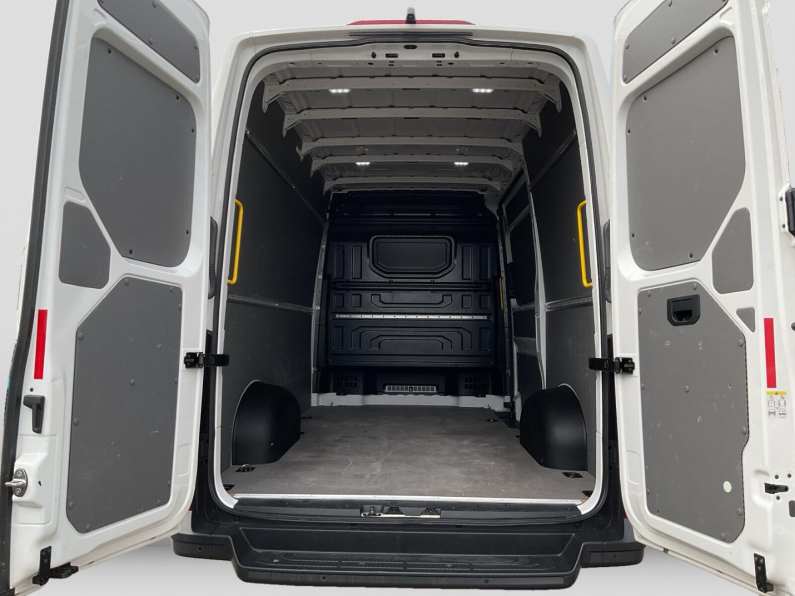 Volkswagen Crafter Kasten mittlerer Radstand – Bild 11