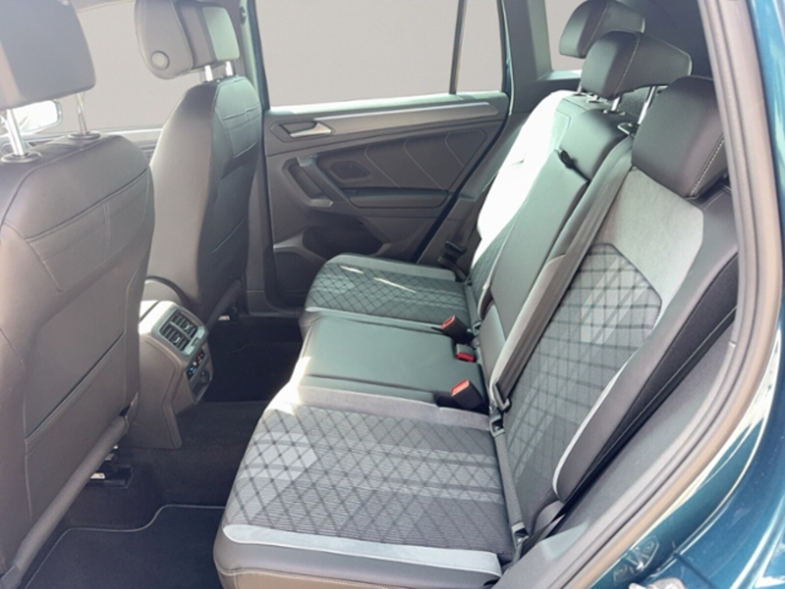 Volkswagen Tiguan – Bild 13