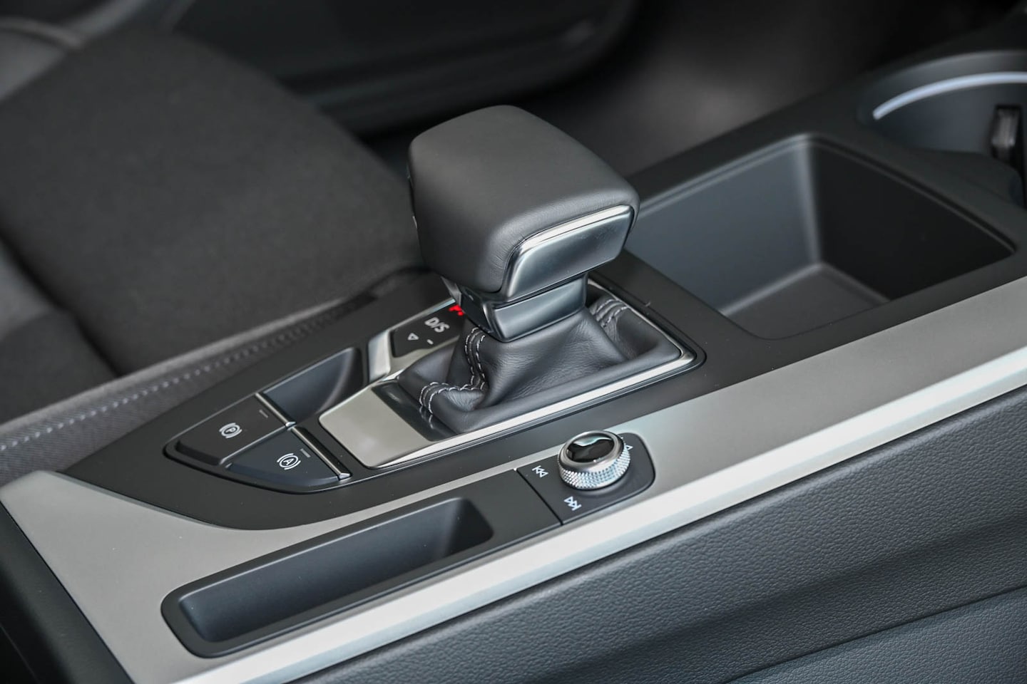 Bild über Audi A4 Avant advanced 40 TDI S tronic - für weitere Informationen kontaktieren Sie den Audi Partner
