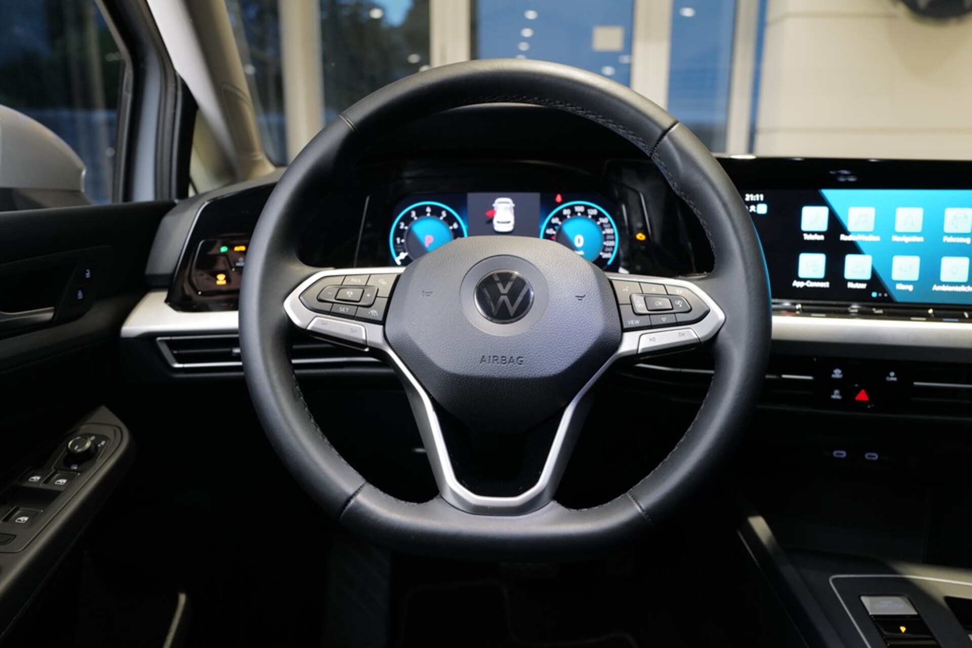 Volkswagen Golf Life