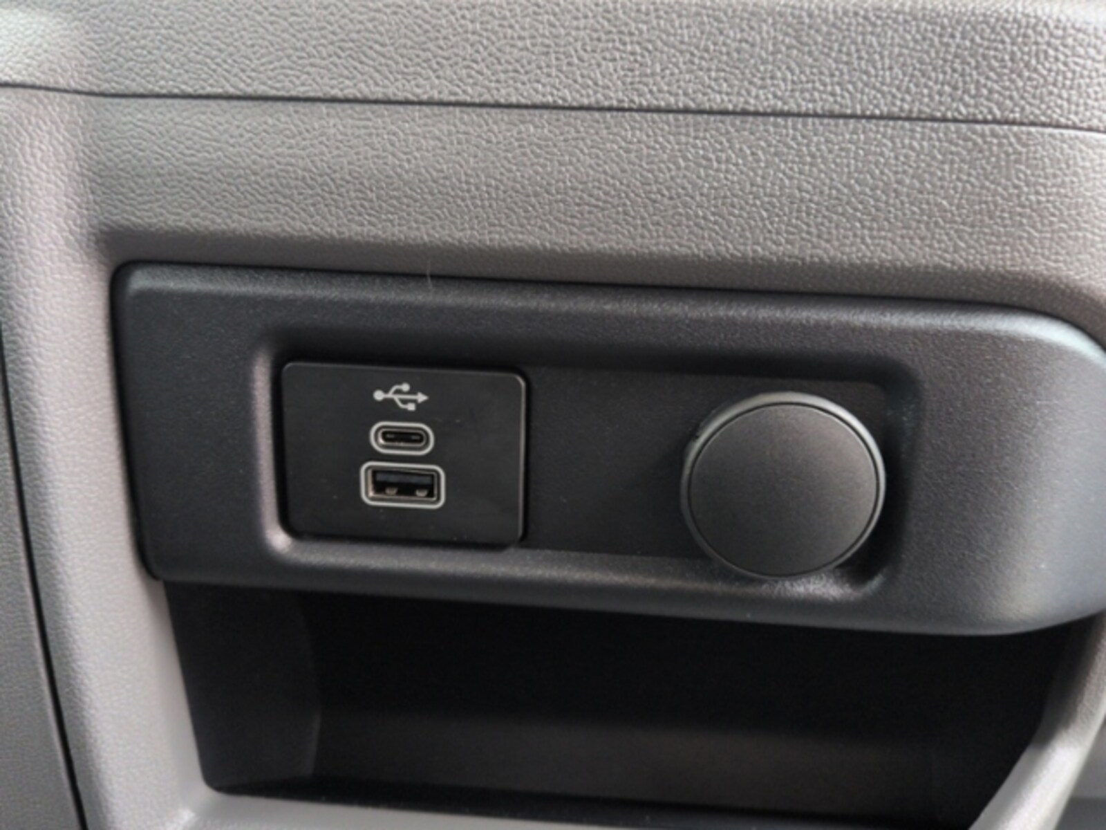 Volkswagen Transporter Kasten kurzer Radstand – Bild 22