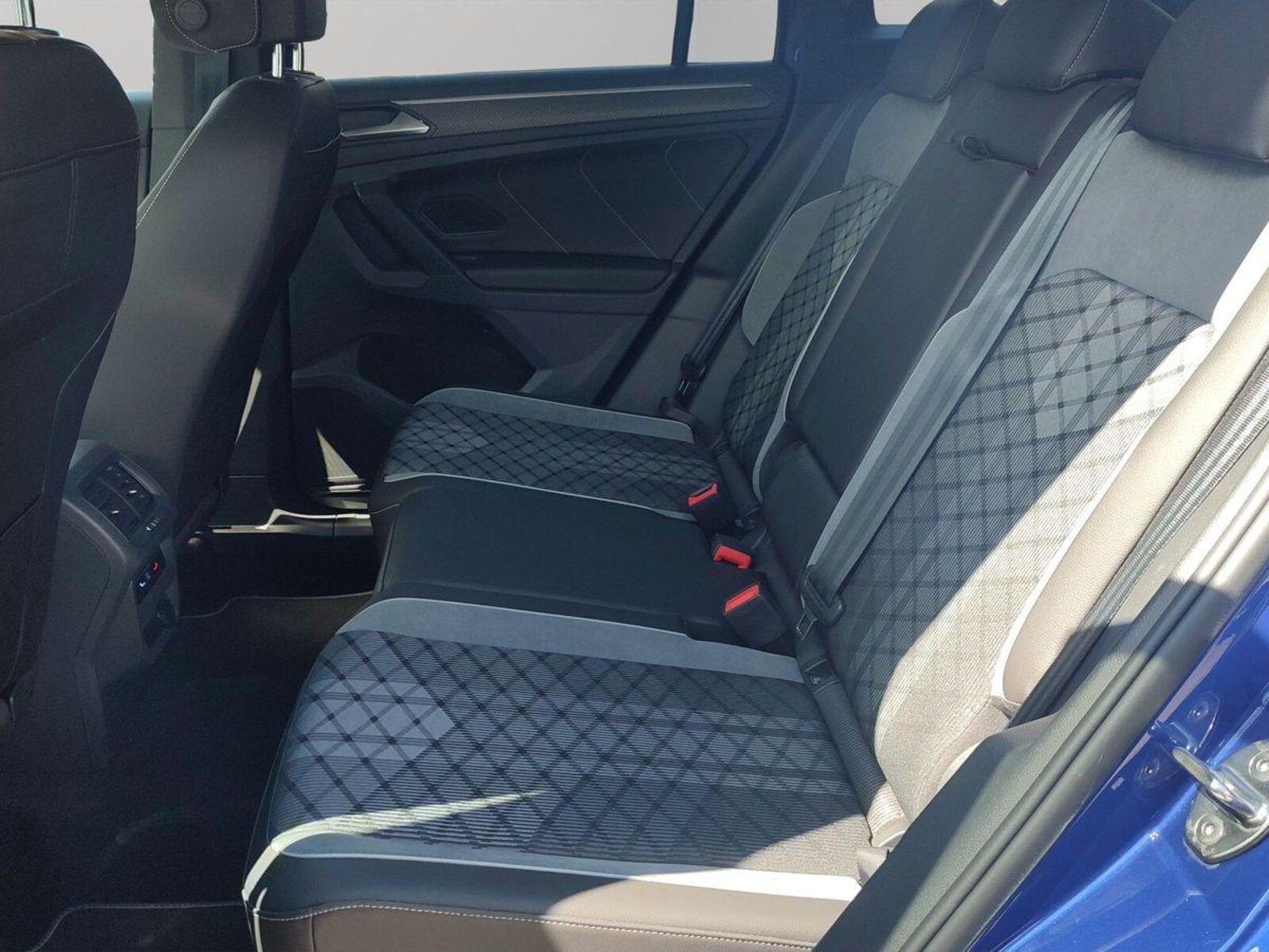 Volkswagen Tiguan – Bild 12