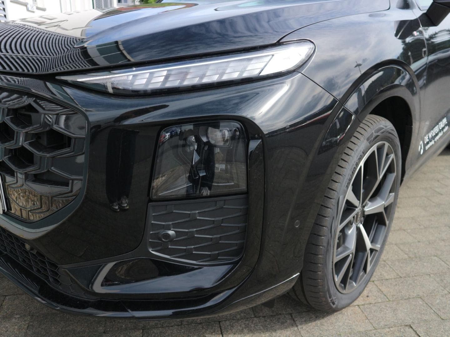 Bild über Audi Q3 SUV TFSI quattro 150 kW S tronic - für weitere Informationen kontaktieren Sie den Audi Partner