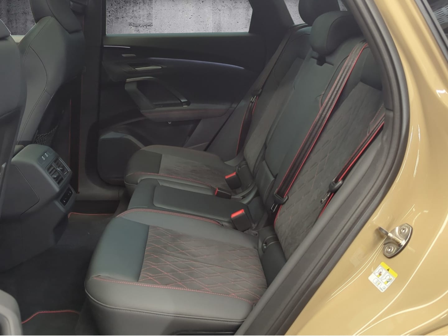 Bild über Audi Q5 SUV TFSI quattro 150 kW S tronic - für weitere Informationen kontaktieren Sie den Audi Partner