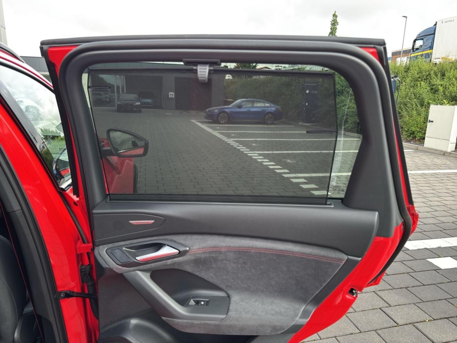 Audi SQ6 SUV e-tron