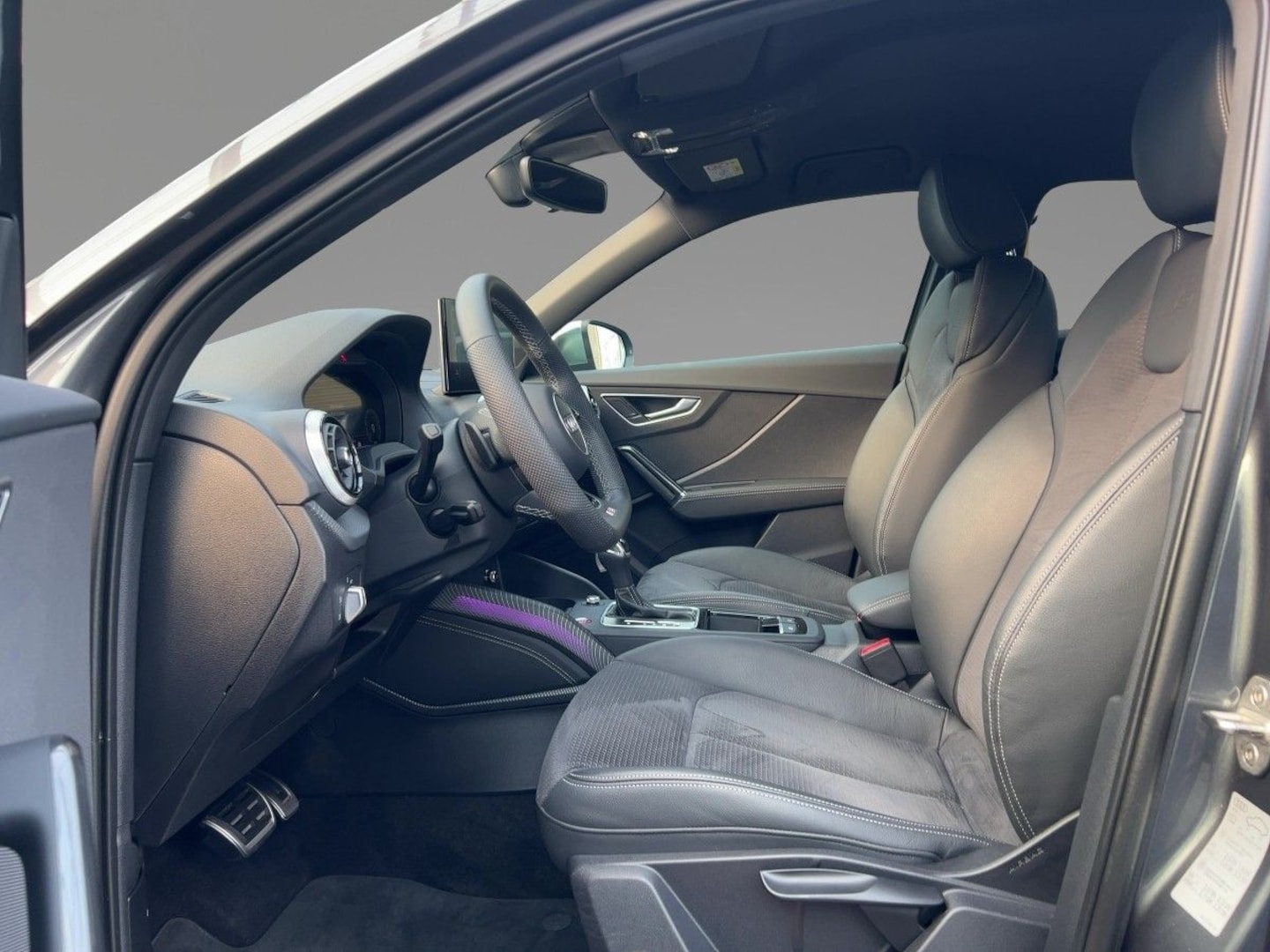 Bild über Audi SQ2 TFSI quattro S tronic - für weitere Informationen kontaktieren Sie den Audi Partner