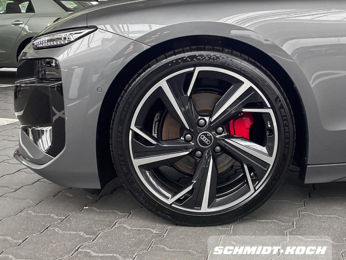 Bild über Audi A6 Avant e-tron e-tron - für weitere Informationen kontaktieren Sie den Audi Partner
