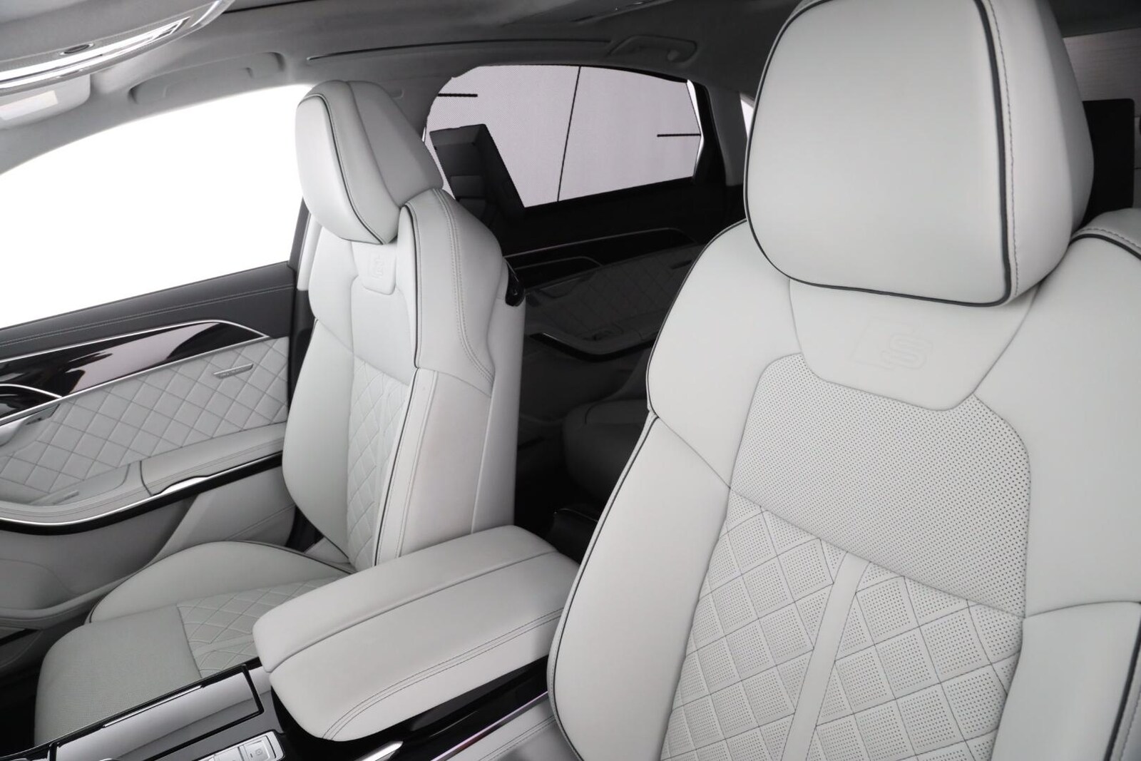 Audi A8 L – Bild 12
