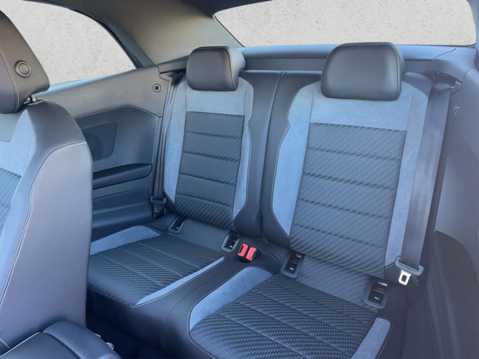 Volkswagen T-Roc Cabriolet – Bild 12