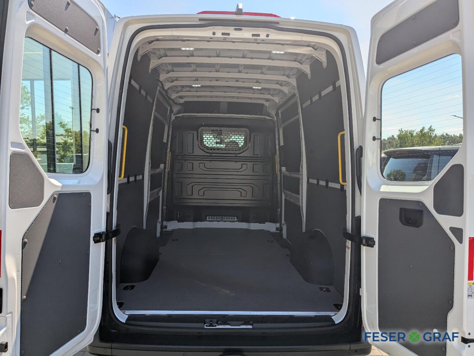 Volkswagen Crafter Kasten mittlerer Radstand – Bild 11