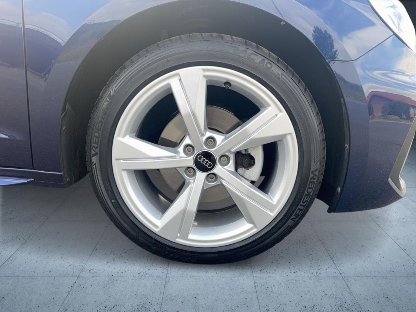 Bild über Audi A1 Sportback S line 35 TFSI S tronic - für weitere Informationen kontaktieren Sie den Audi Partner