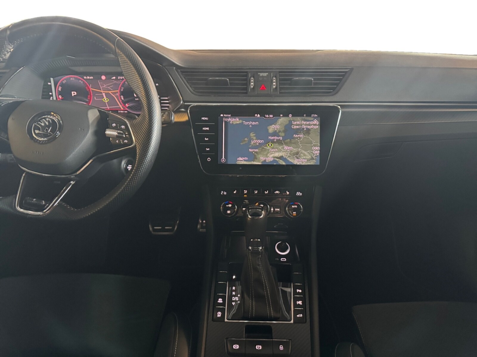 Škoda Superb Combi – Bild 7